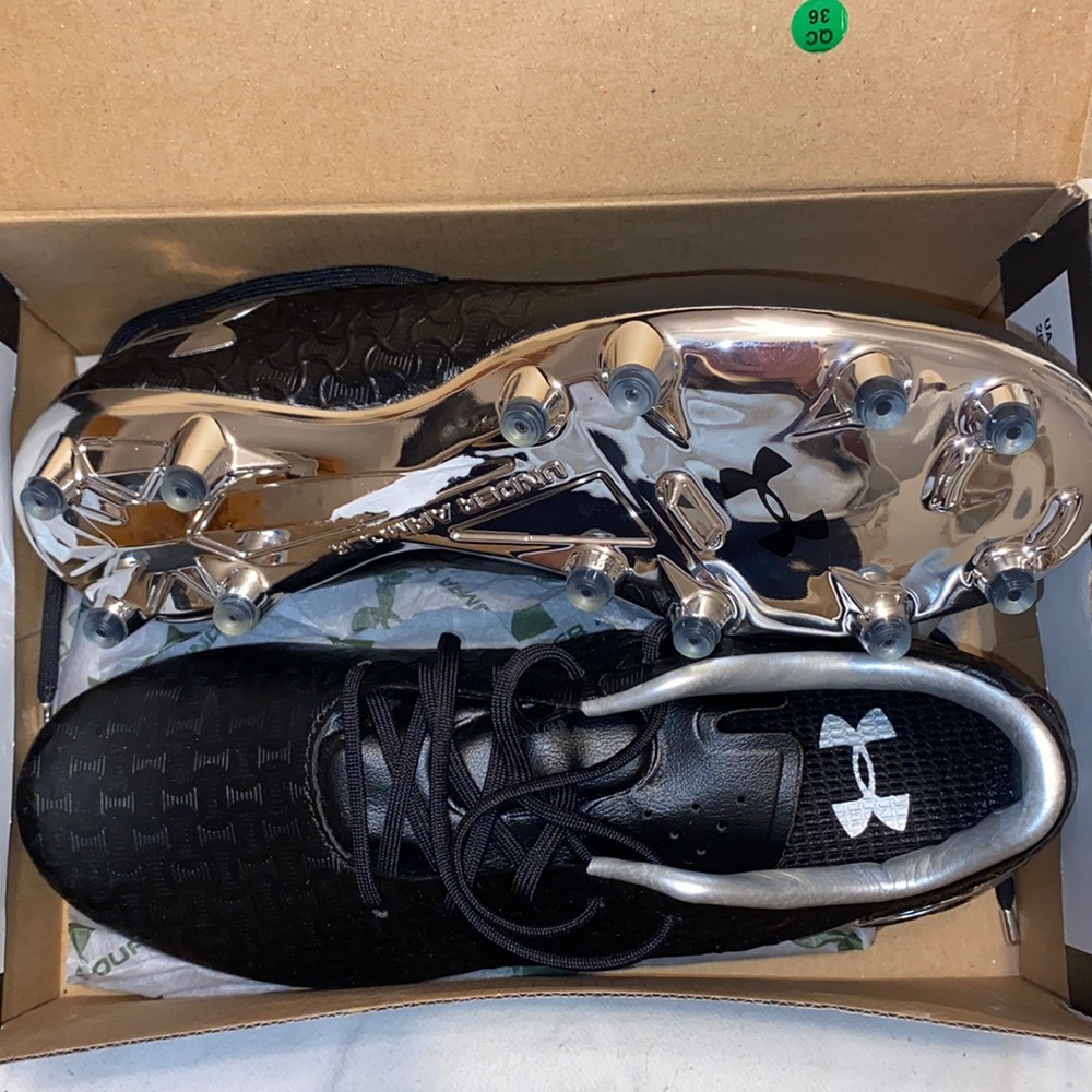 Soccer cleats